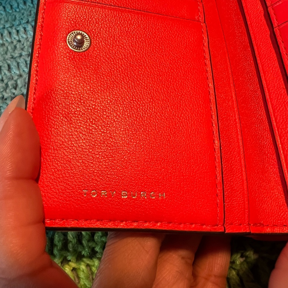 Tory Burch Fleming Bi-Fold Wallet - image 5